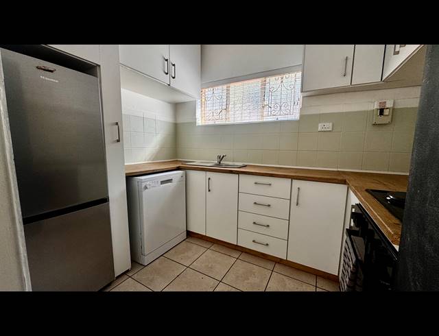 1 BEDROOM APARTMENT FOR SALE IN GLENWOOD